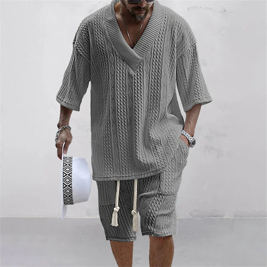 ☀️ 2-piece knitted set – V-neck T-shirt and shorts