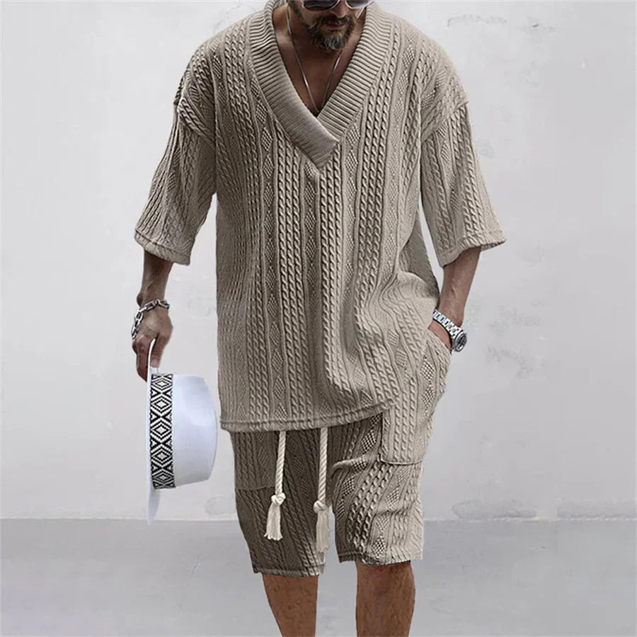 ☀️ 2-piece knitted set – V-neck T-shirt and shorts