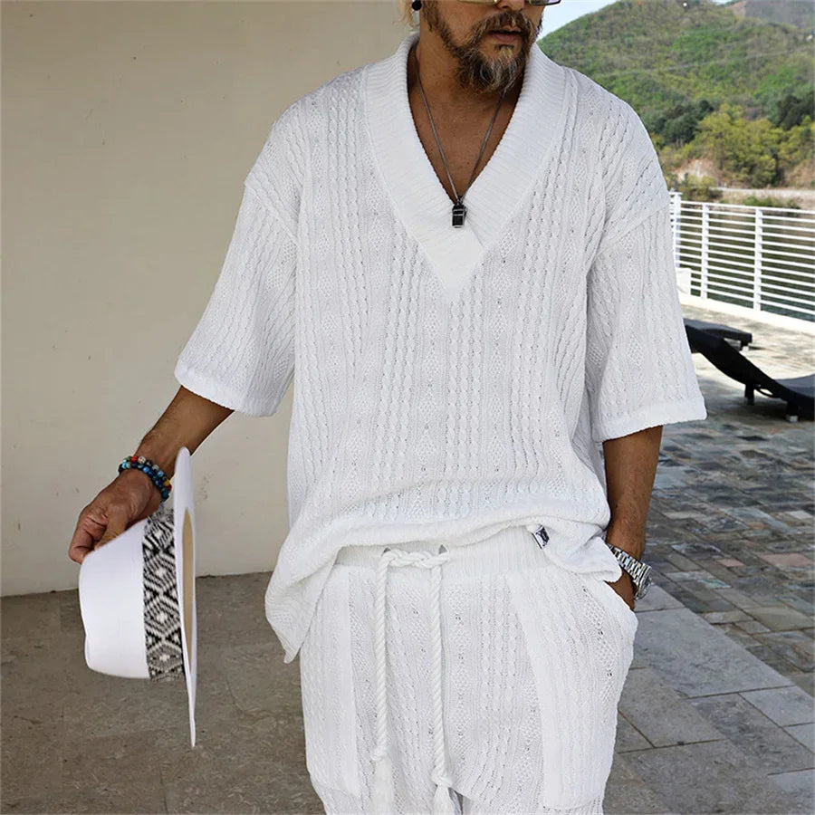☀️ 2-piece knitted set – V-neck T-shirt and shorts
