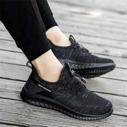 Sports shoesAzizaK