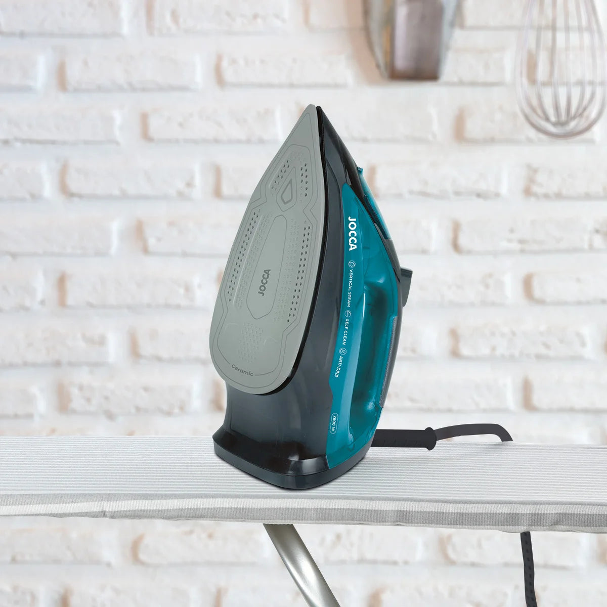 Jocca steam iron for clothes: horizontal and electric, with 2600W, steam stroke, ceramic sole, self-cleaning, anti-drip and anti-drip system for maximum durability. Dry Iron, vertical and burst steam