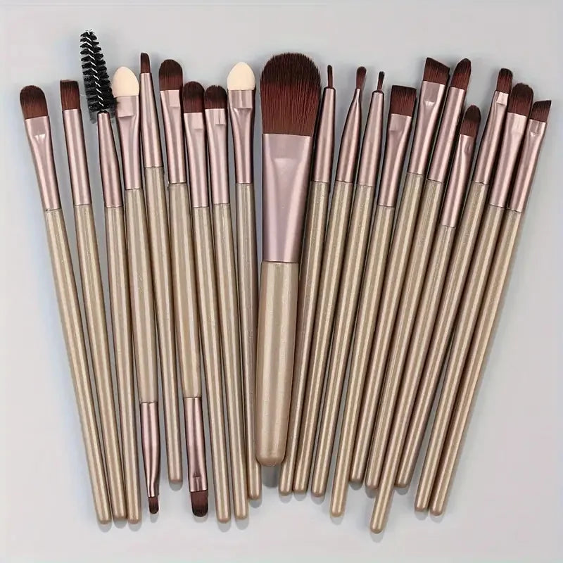 Set of 13 soft and fluffy makeup brushes.