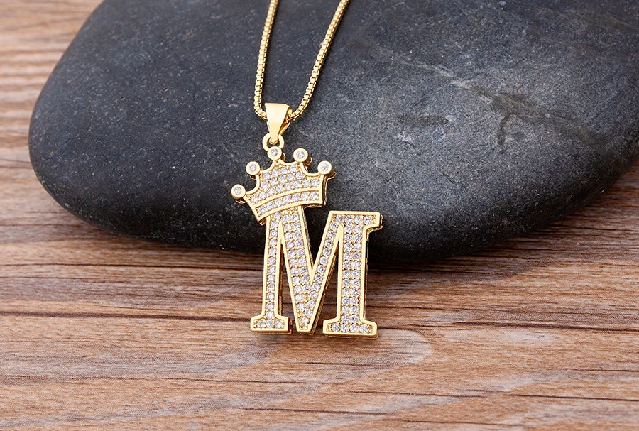 Handsome Punk Hip-Hop Style Zircon Crown Initial Alphabet Pendant Necklace Short Eye Catching Choker Chain Jewelry Gift