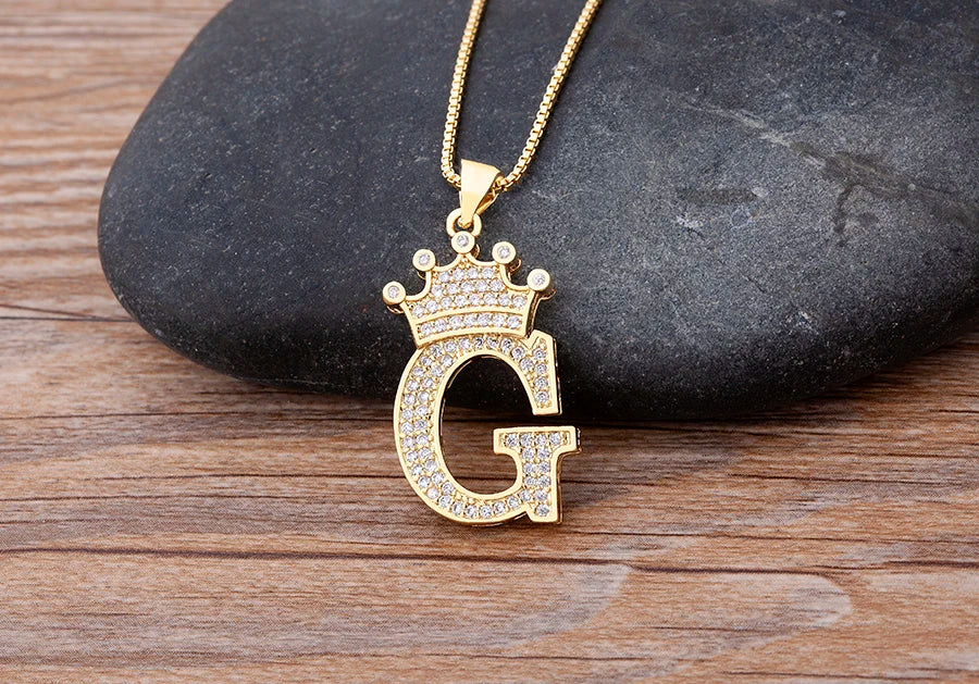 Handsome Punk Hip-Hop Style Zircon Crown Initial Alphabet Pendant Necklace Short Eye Catching Choker Chain Jewelry Gift