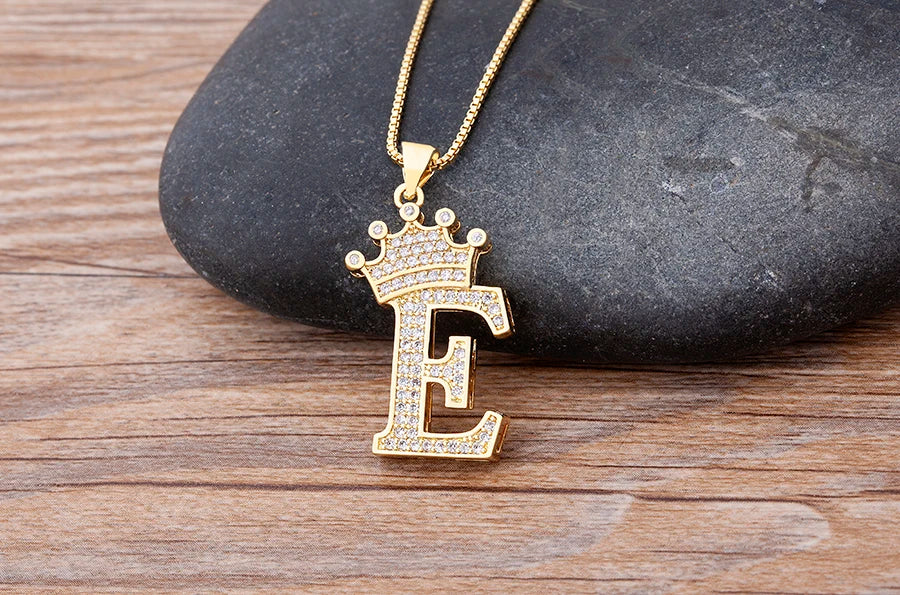 Handsome Punk Hip-Hop Style Zircon Crown Initial Alphabet Pendant Necklace Short Eye Catching Choker Chain Jewelry Gift