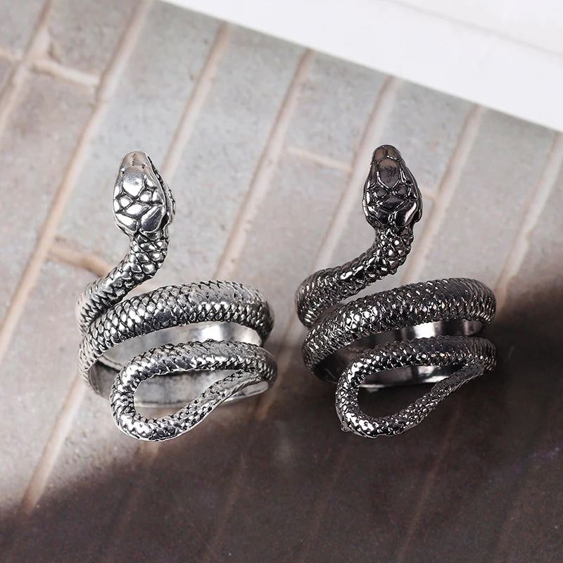 Retro hip-hop rock snake ring