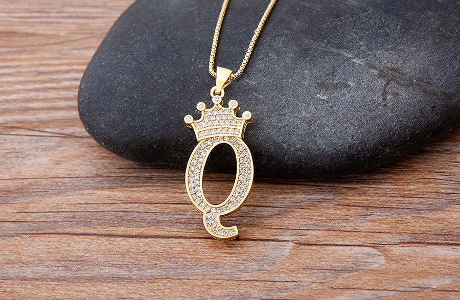 Handsome Punk Hip-Hop Style Zircon Crown Initial Alphabet Pendant Necklace Short Eye Catching Choker Chain Jewelry Gift