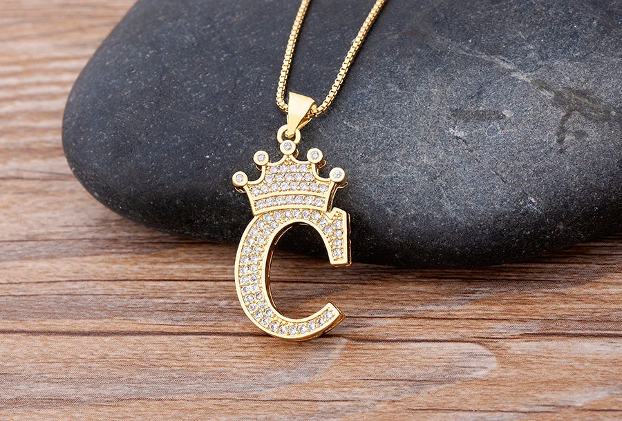 Handsome Punk Hip-Hop Style Zircon Crown Initial Alphabet Pendant Necklace Short Eye Catching Choker Chain Jewelry Gift