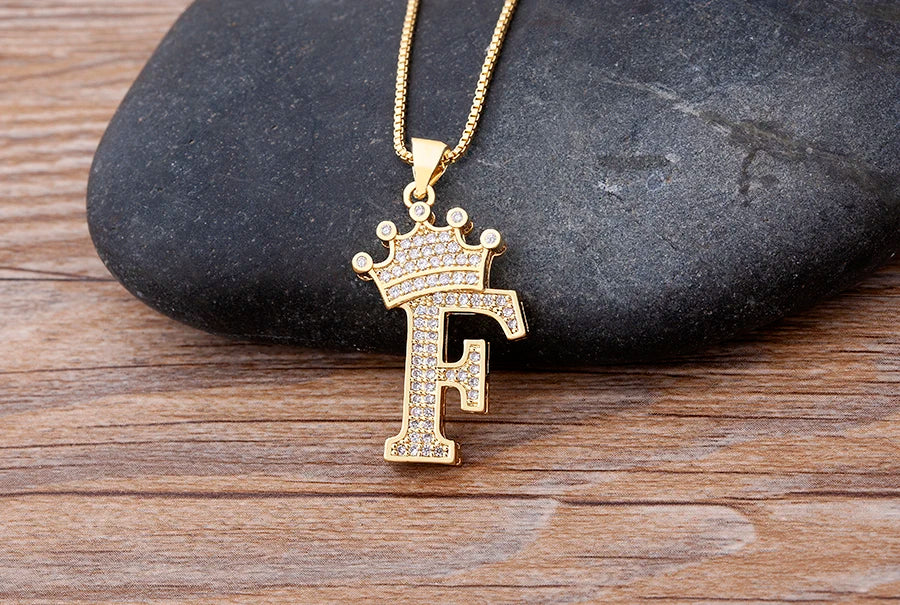 Handsome Punk Hip-Hop Style Zircon Crown Initial Alphabet Pendant Necklace Short Eye Catching Choker Chain Jewelry Gift