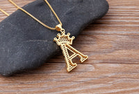 Handsome Punk Hip-Hop Style Zircon Crown Initial Alphabet Pendant Necklace Short Eye Catching Choker Chain Jewelry Gift