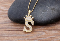 Handsome Punk Hip-Hop Style Zircon Crown Initial Alphabet Pendant Necklace Short Eye Catching Choker Chain Jewelry Gift