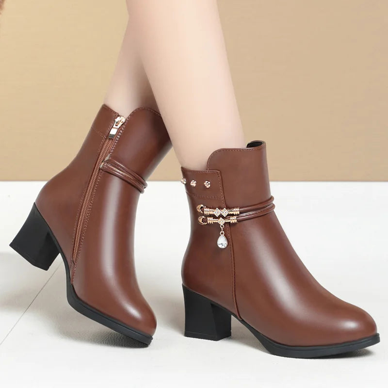 Women Ankle Boots Winter Thick Plush Comfortable High Heels Big Size Outdoor Anti-Skid Warm Middle Boots Botas Mujer Invierno