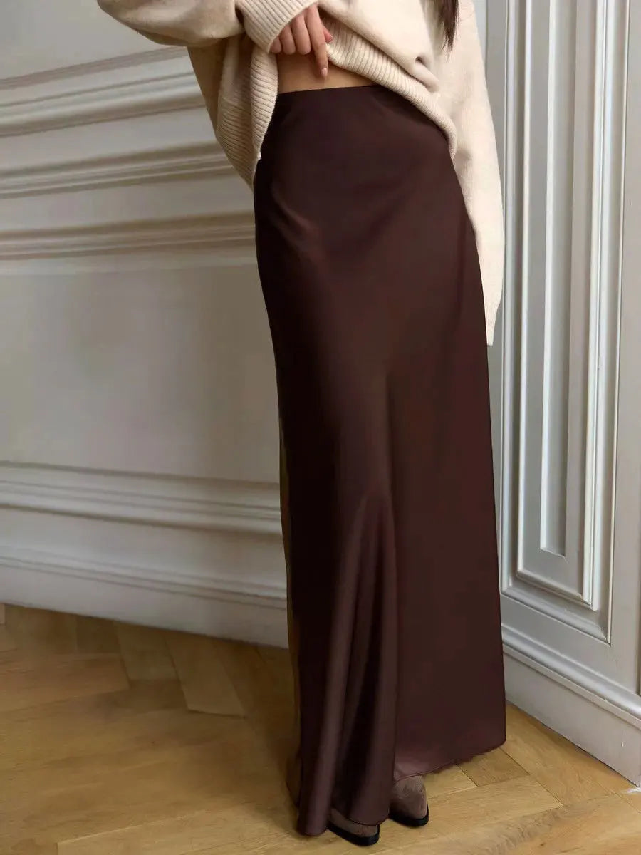 Simple and elegant satin skirt