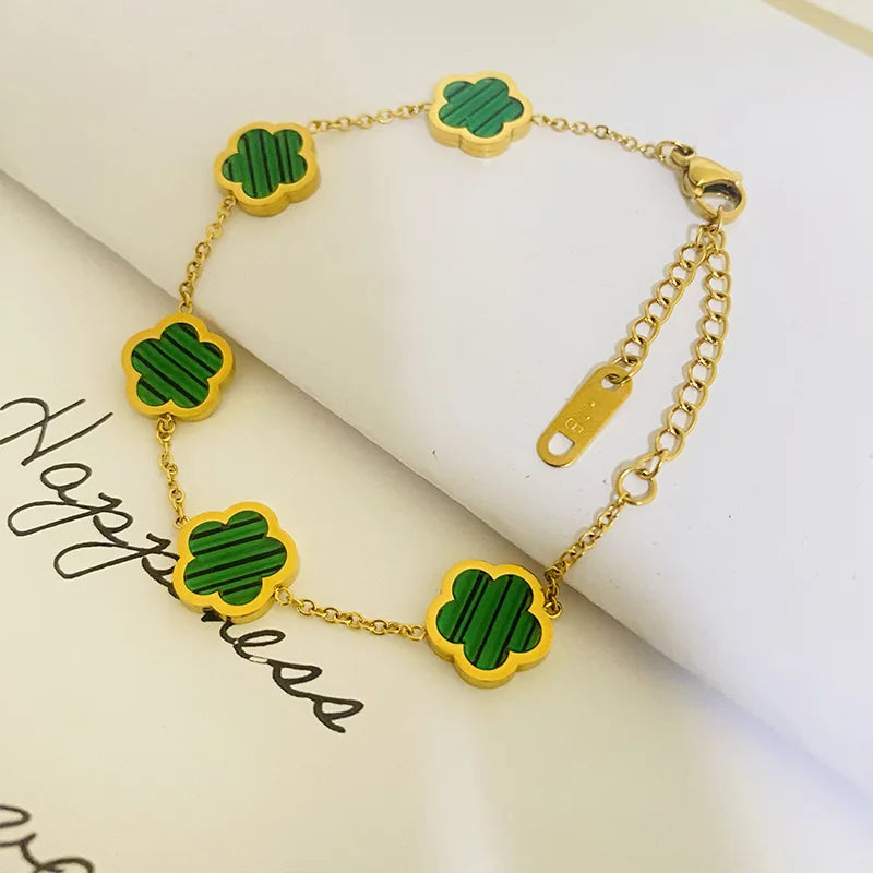 Stainless Steel Flower Necklace Luxury 18K Gold Plated Design Women's Clover Jewelry Pendant Necklace in Green Red White Black