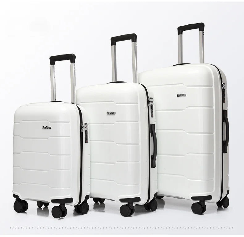 Set of 3 rolling travel suitcases