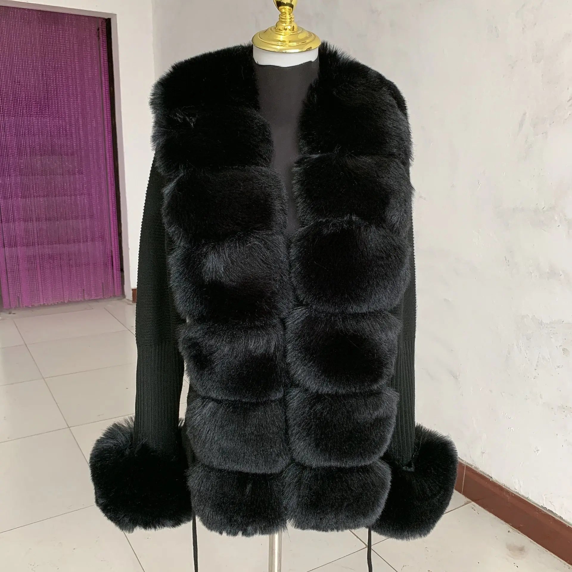 elegant knitted sweater with faux fox fur collar, fur coat