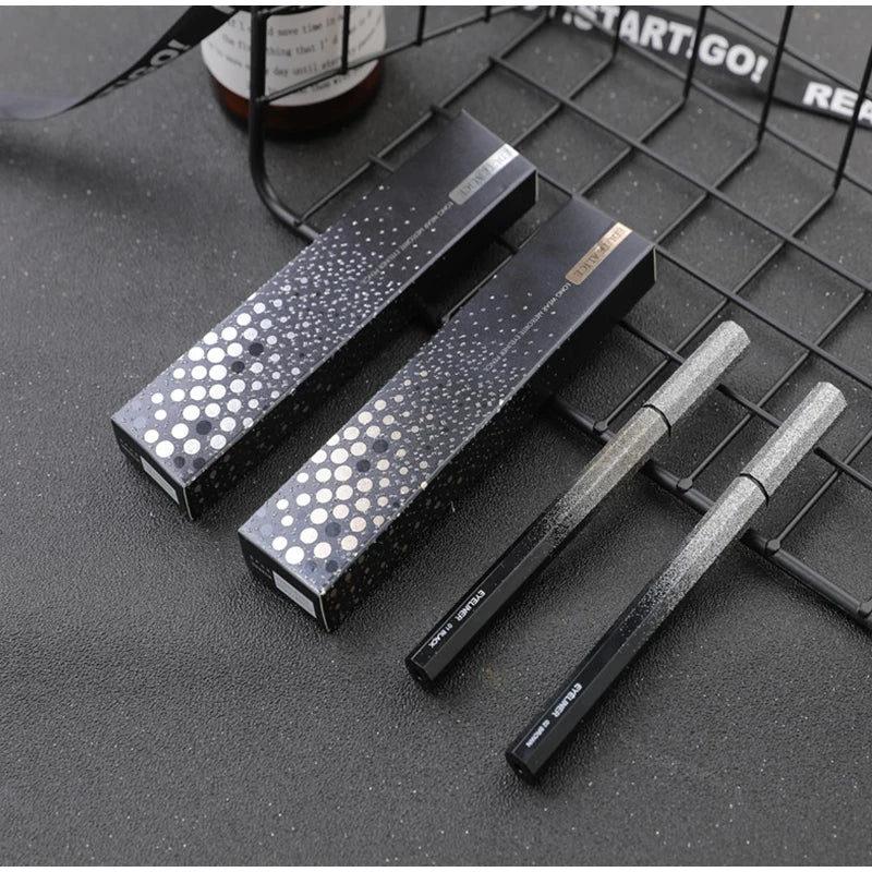 Long-lasting, waterproof and smudge-proof liquid eyeliner, high-quality professional cosmetic eyeliner pen