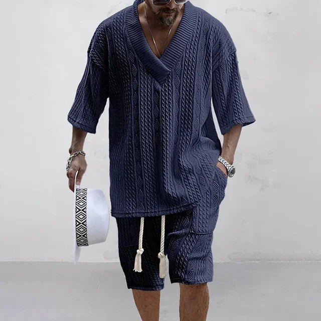 ☀️ 2-piece knitted set – V-neck T-shirt and shorts