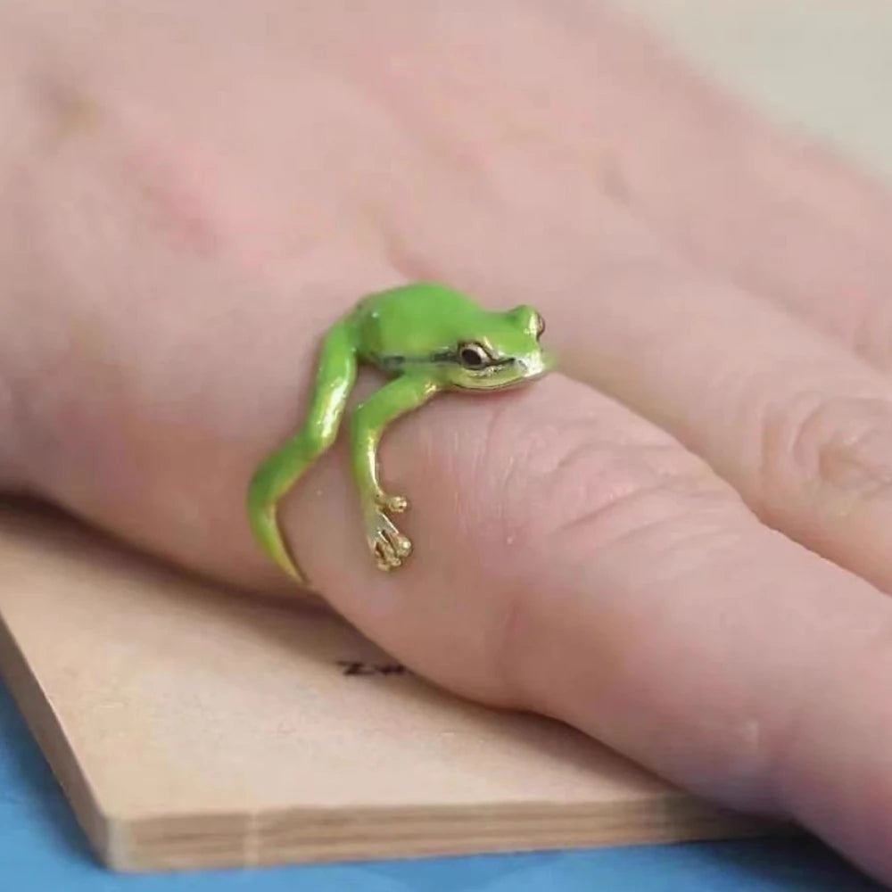 green frog shaped ring