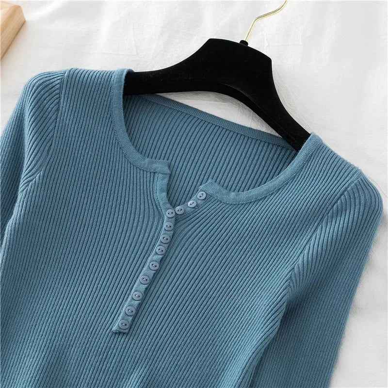 Basic slim sweater in soft and warm knitAzizaK