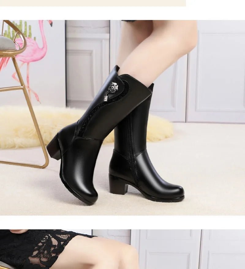 Calf - high boots fully lined with leather and zip fasteningAzizaK