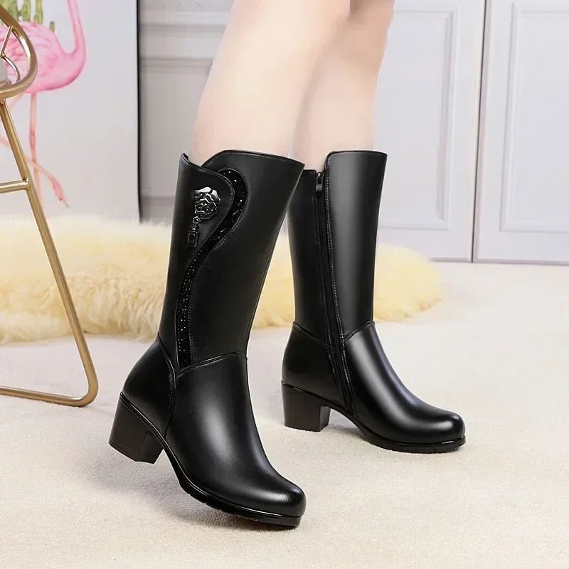 Calf - high boots fully lined with leather and zip fasteningAzizaK