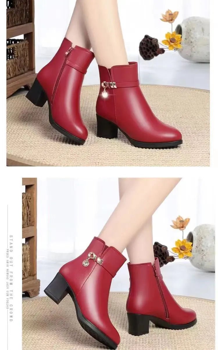 Calf - high boots fully lined with leather and zip fasteningAzizaK