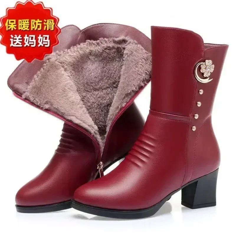 Calf - high boots fully lined with leather and zip fasteningAzizaK