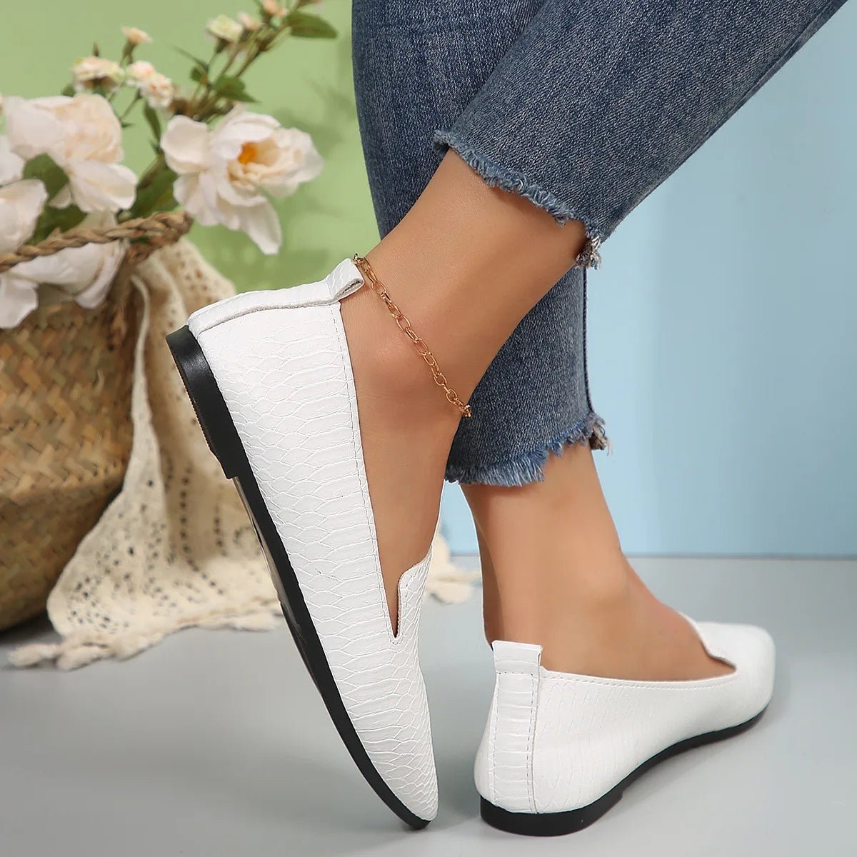 Elegant Pointed Loafers – Women’s Slip - On FlatsAzizaK