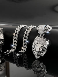 Men's Timeless Retro Lion Head Pendant Necklace - Bold Hip Hop Style Fashion Statement Accessories for HimAzizaK
