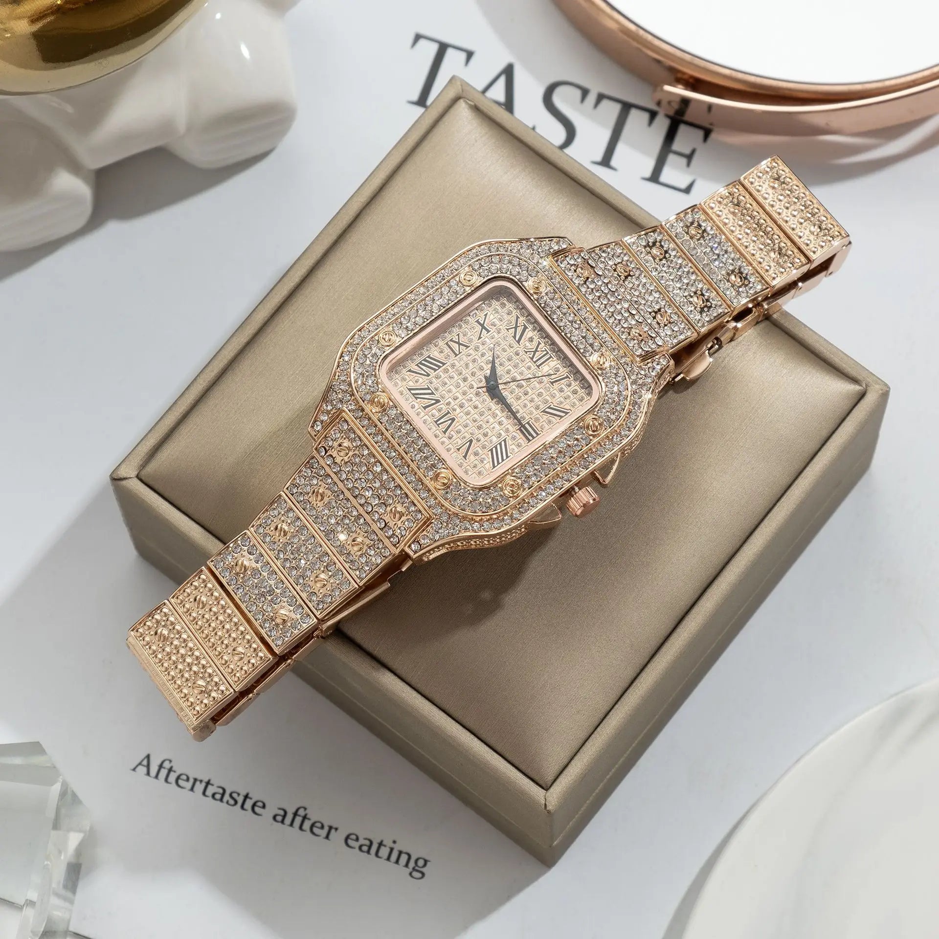 Montre UTHAI L77 Mode Luxe Or Carré DiamantAzizaK