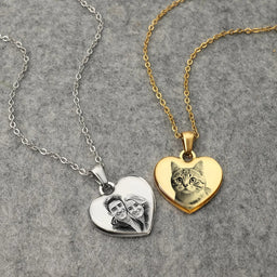 personalized photo pendant with heart projectionAzizaK