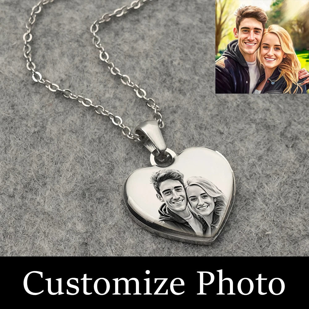 personalized photo pendant with heart projectionAzizaK