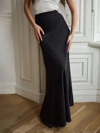Simple and elegant satin skirtAzizaK
