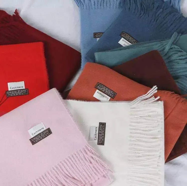 Soft and warm cashmere scarfAzizaK