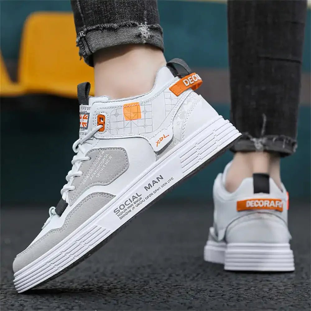 Sports shoesAzizaK
