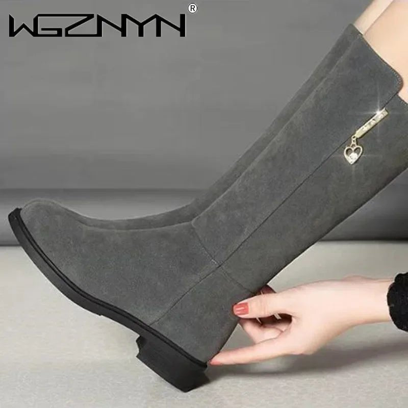 suede boots, flat heel, zip fastening Waterproof before useAzizaK