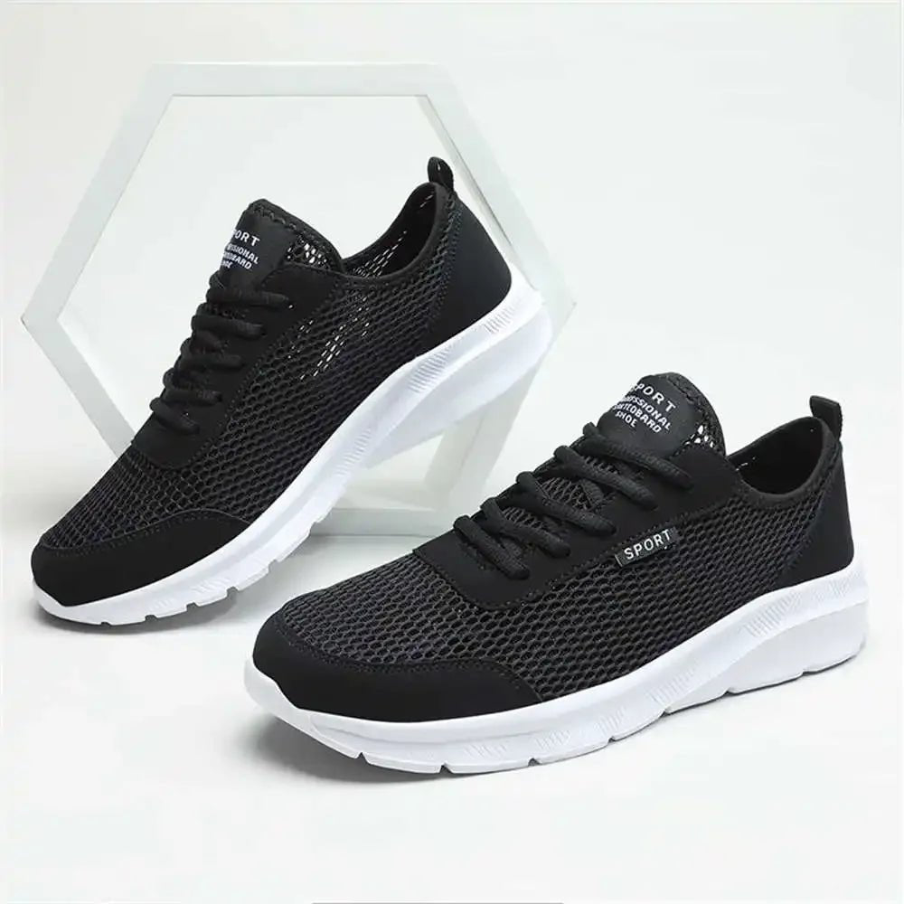 tennis shoesAzizaK