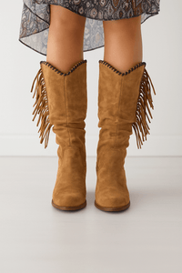 Trendy high bootsAzizaK