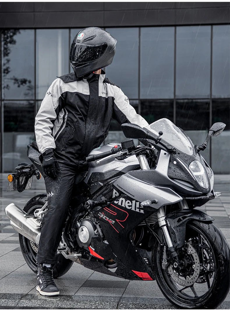 Waterproof and breathable reflective jackets and pantsAzizaK
