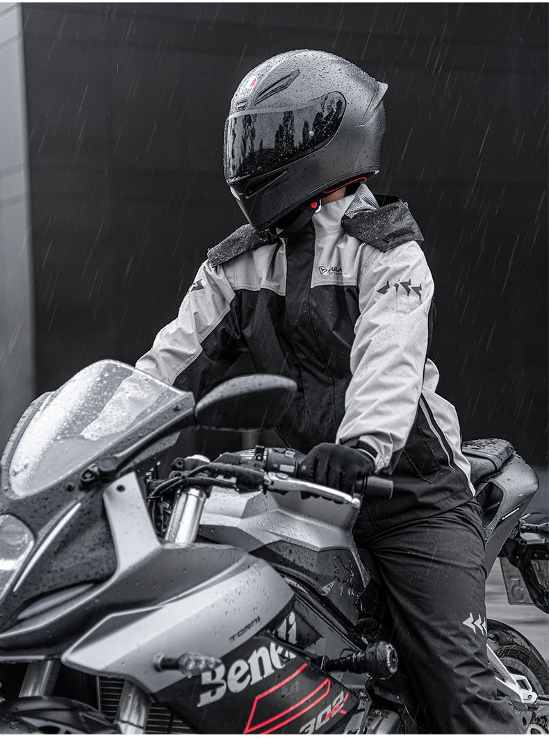 Waterproof and breathable reflective jackets and pantsAzizaK